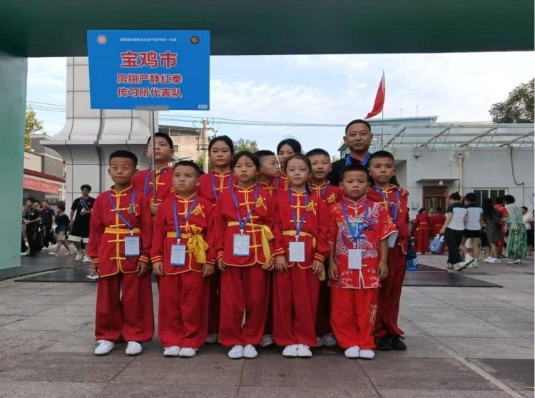 美国, 他们顽强拼, om