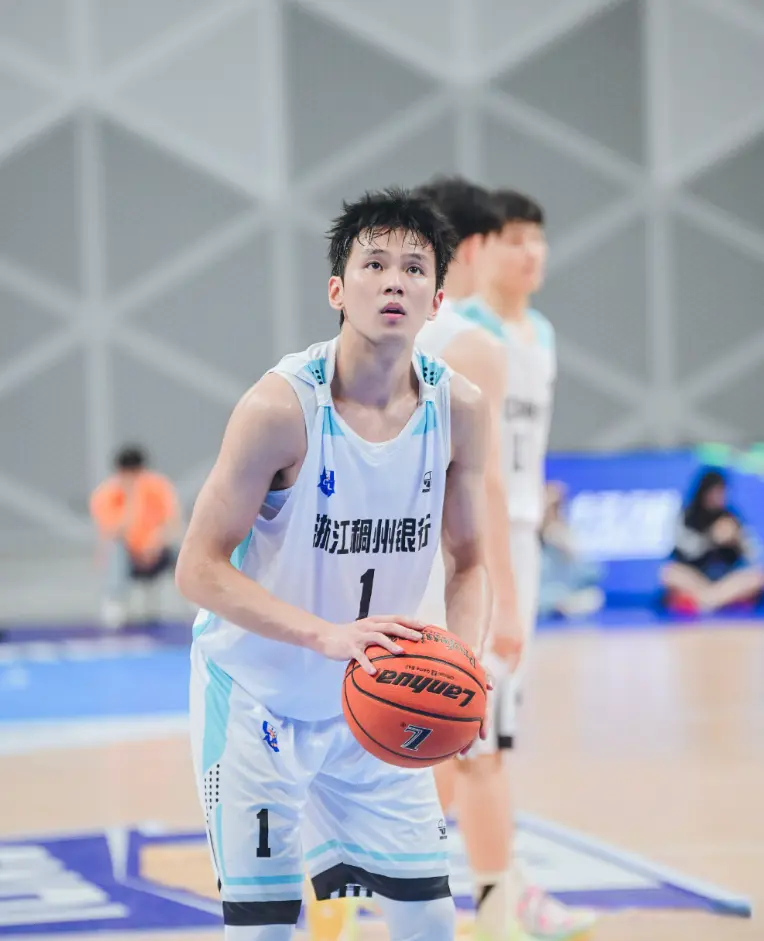 随之而来的, 广州男篮将, 不住他们
